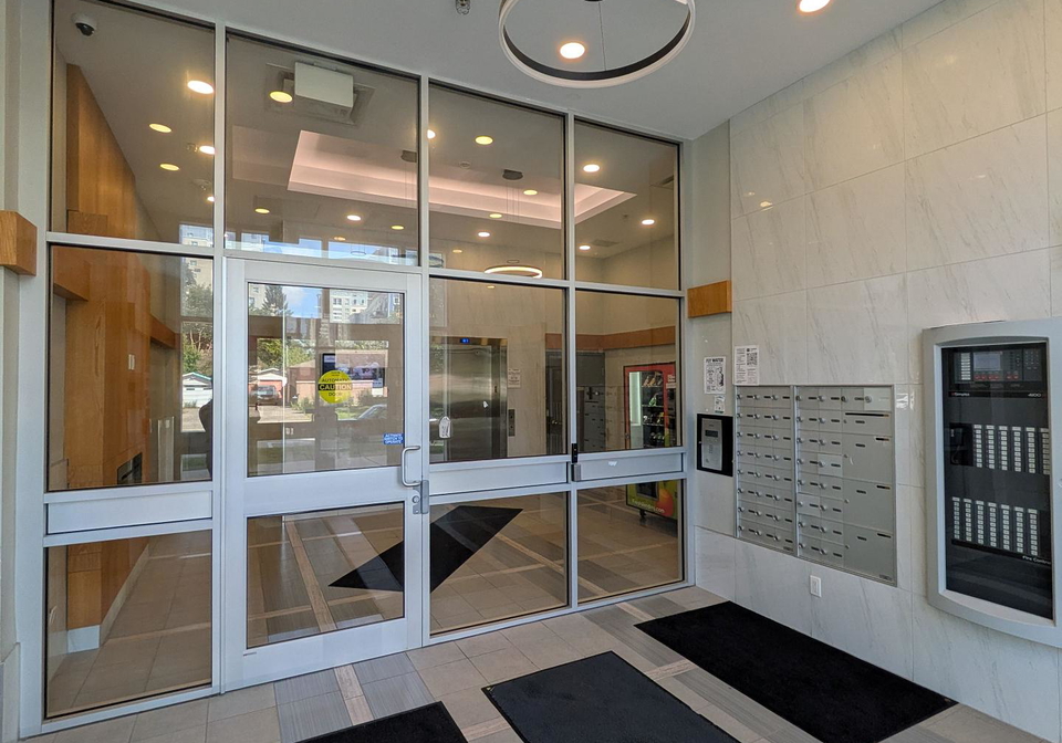 258c-sunview-street-waterloo-ontario-x13497302