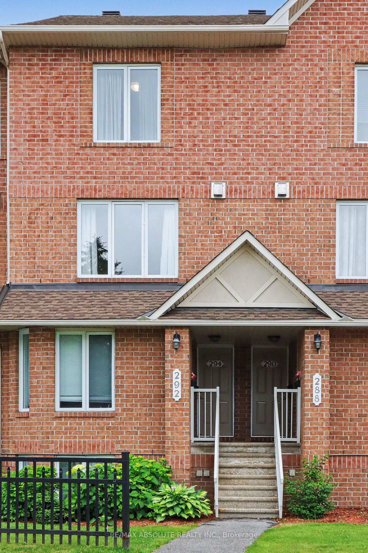 294-cresthaven-drive-ottawa-ontario-x13497878