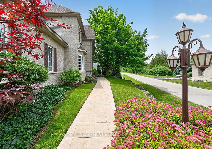 4-valley-ridge-lane-hamilton-ontario-x13497942