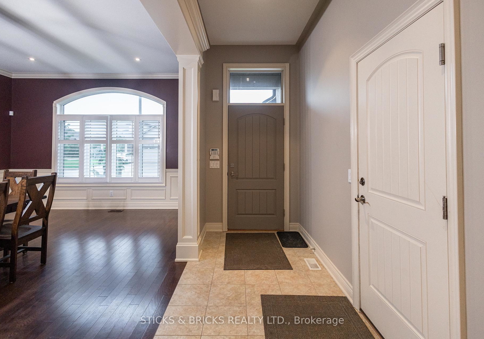 6415-christopher-crescent-niagara-falls-ontario-x13498370