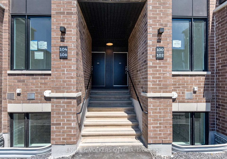 100-stardust-private-ottawa-ontario-x13498656