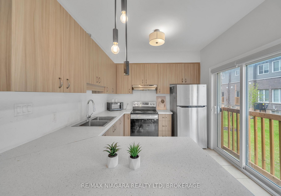 120-renfrew-trail-welland-ontario-x13498794
