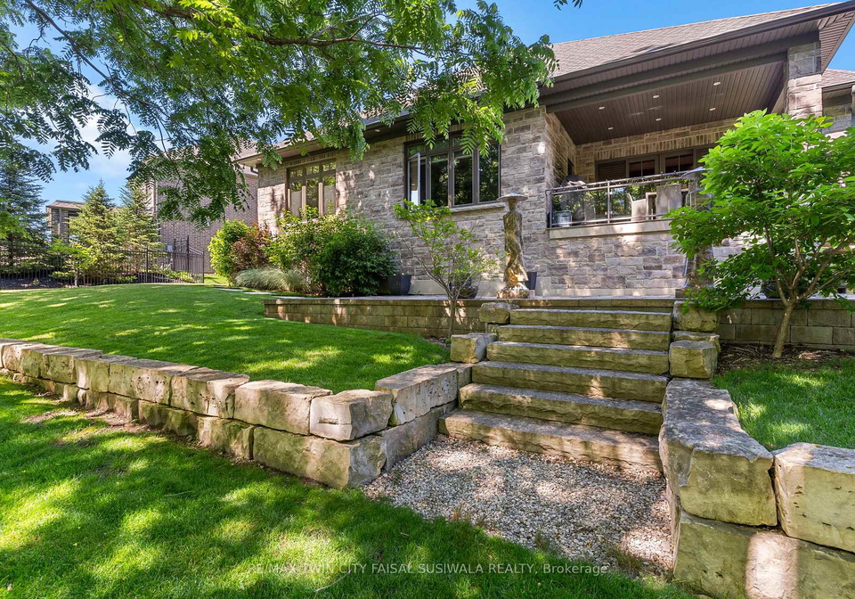 44-pioneer-ridge-drive-kitchener-ontario-x13498800