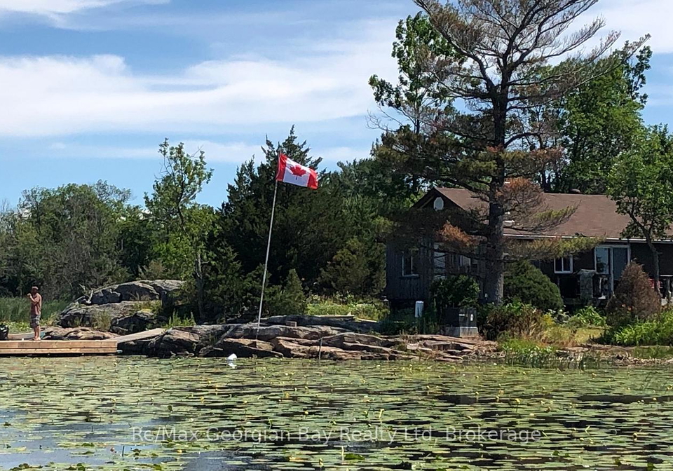 380-2-island-georgian-bay-ontario-x13498896