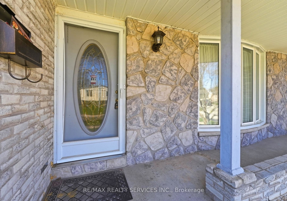 5-chaucer-road-london-south-ontario-x13499014