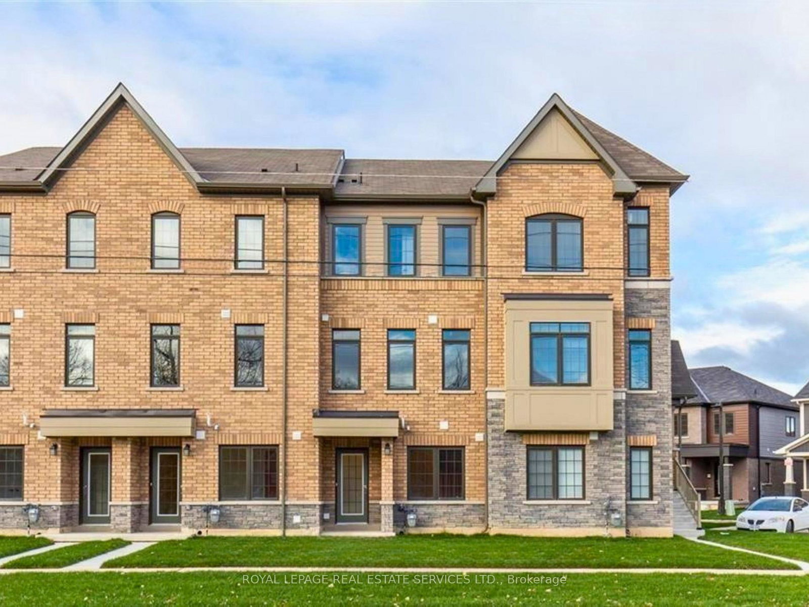 8317-mulberry-drive-niagara-falls-ontario-x13499082