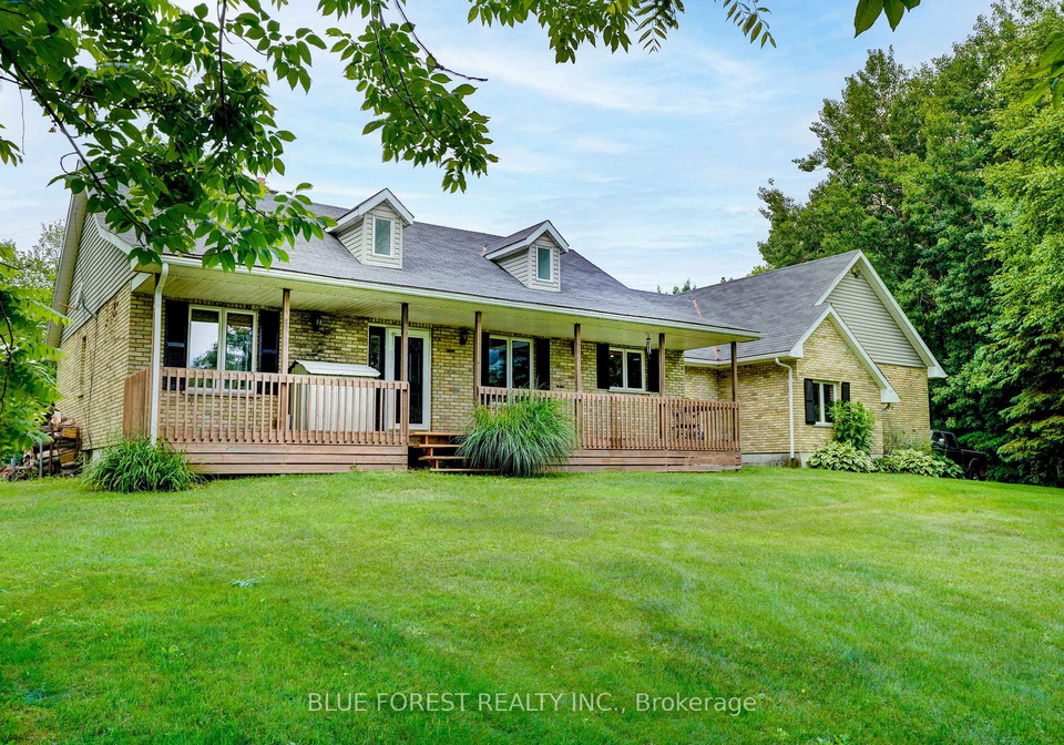 23706-gray-line-west-elgin-ontario-x13499412