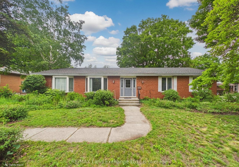 28-penetangore-row-s-huron-kinloss-ontario-x13499414