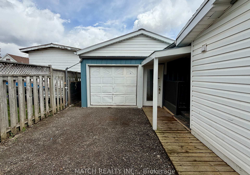 37-foster-street-chatham-kent-ontario-x13499464