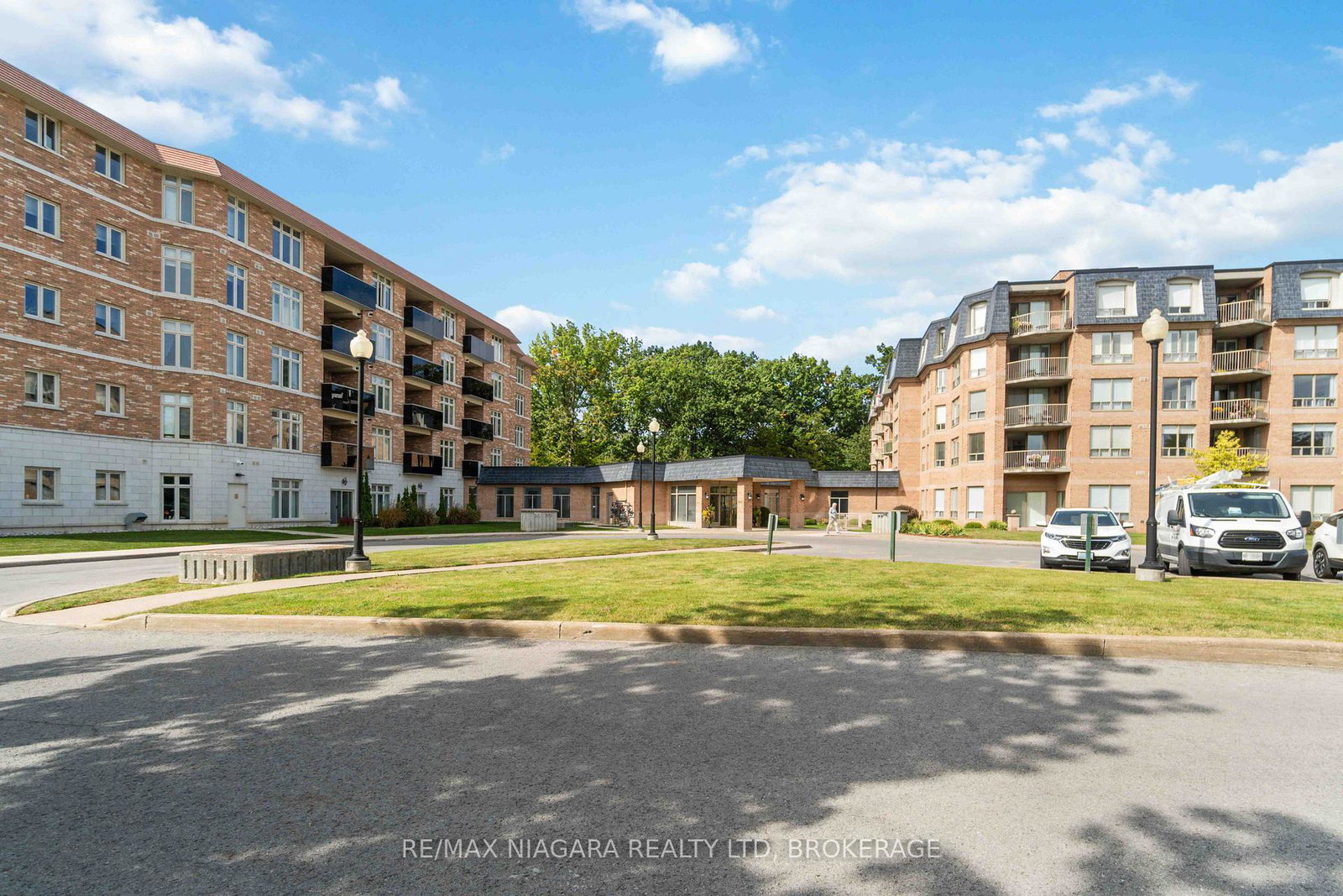 8111-forest-glen-drive-niagara-falls-ontario-x13499510