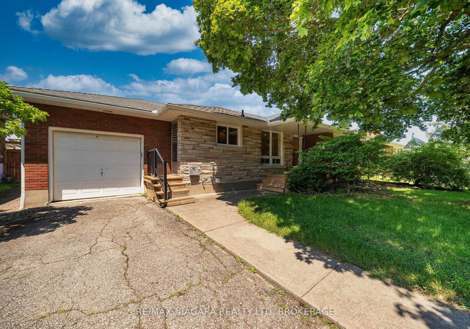 15-springbank-drive-st-catharines-ontario-x13500120