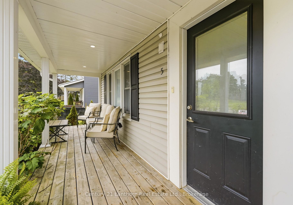 5-diverbelt-drive-prince-edward-county-ontario-x13500222