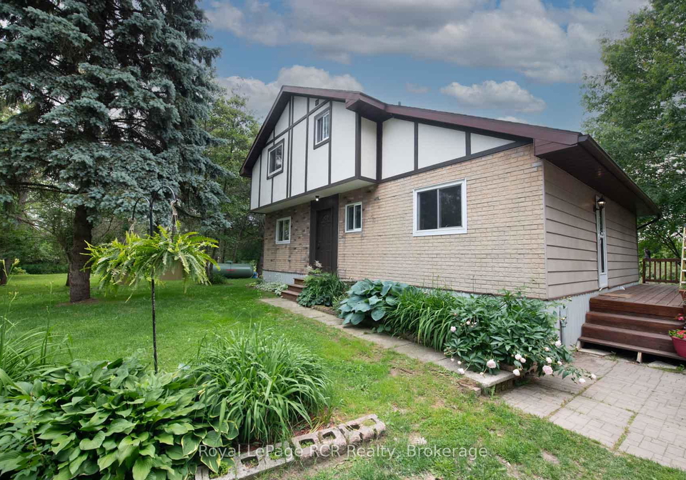 7589-highway-e-wellington-north-ontario-x13500368