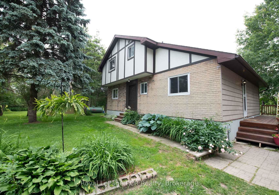7589-highway-e-wellington-north-ontario-x13500368
