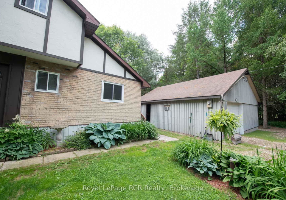 7589-highway-e-wellington-north-ontario-x13500368
