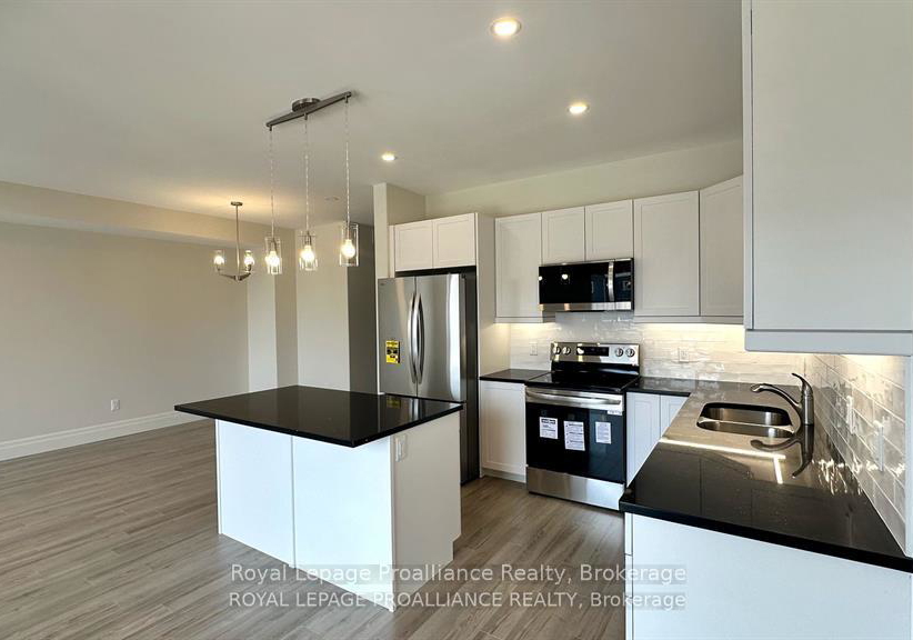 39-markland-avenue-prince-edward-county-ontario-x13500850