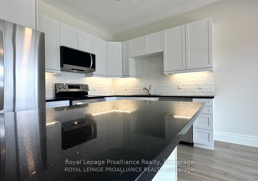 39-markland-avenue-prince-edward-county-ontario-x13500850