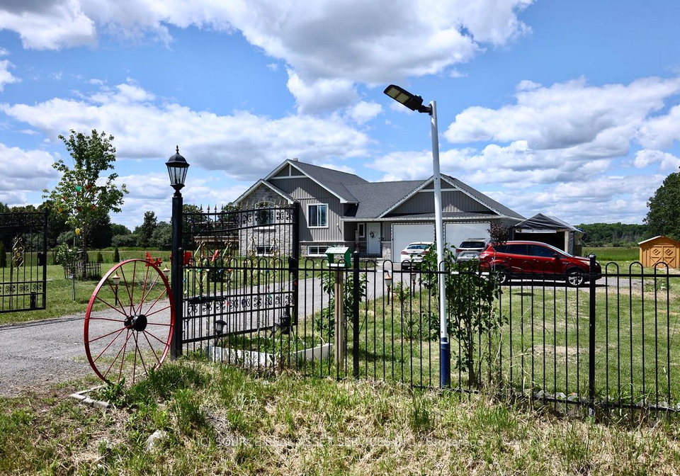 1611-harmony-road-belleville-ontario-x13501188