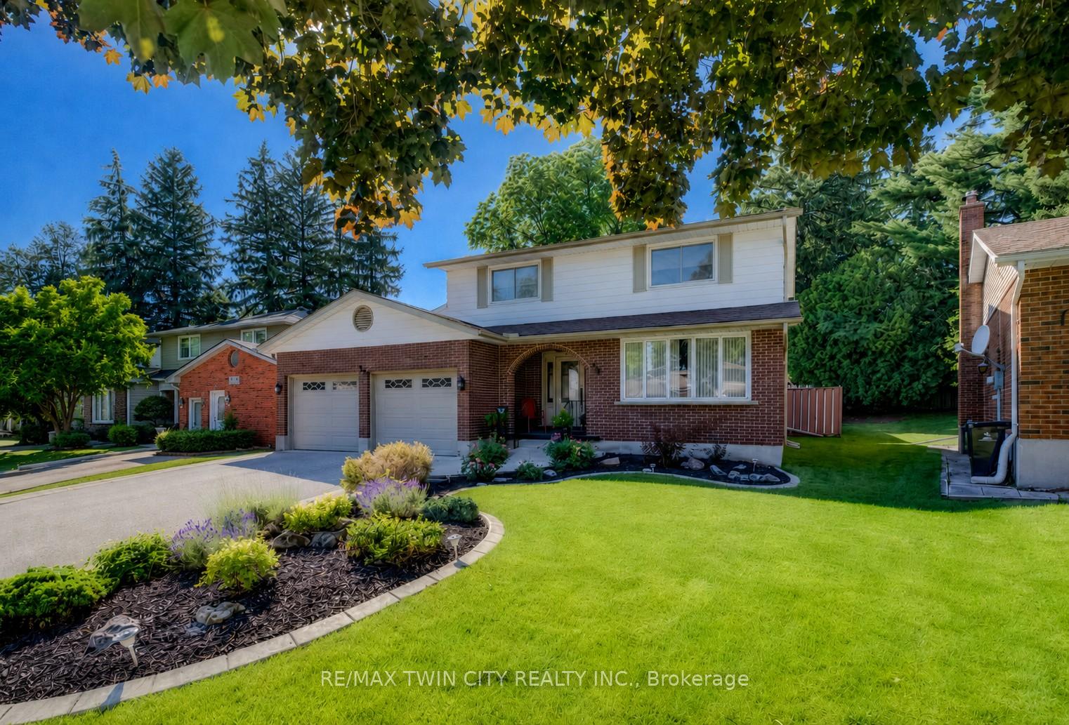 54-stonegate-drive-kitchener-ontario-x13501504