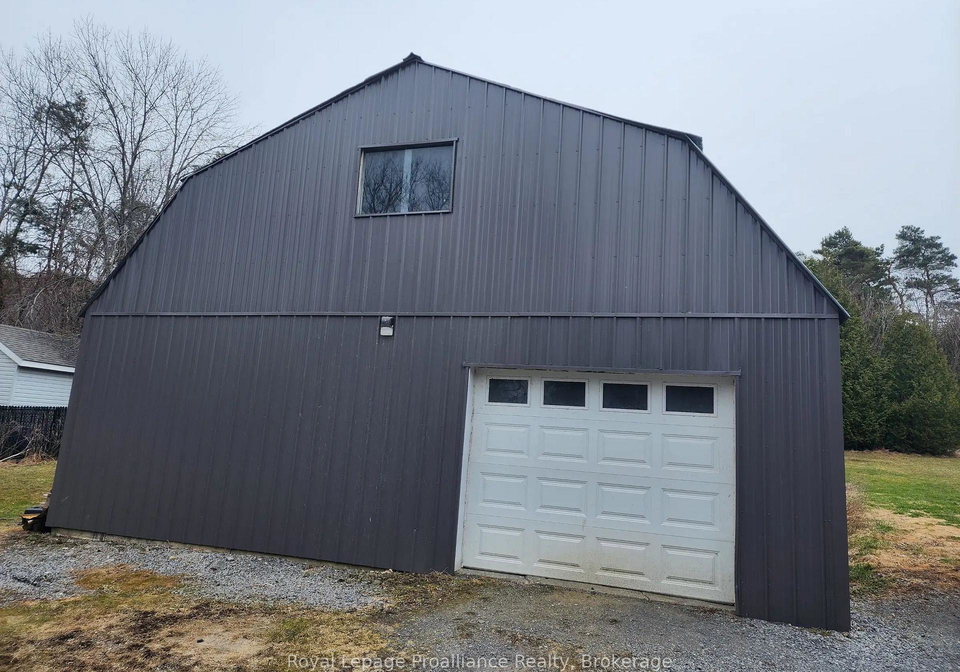 2307-county-road-3-prince-edward-county-ontario-x13501536