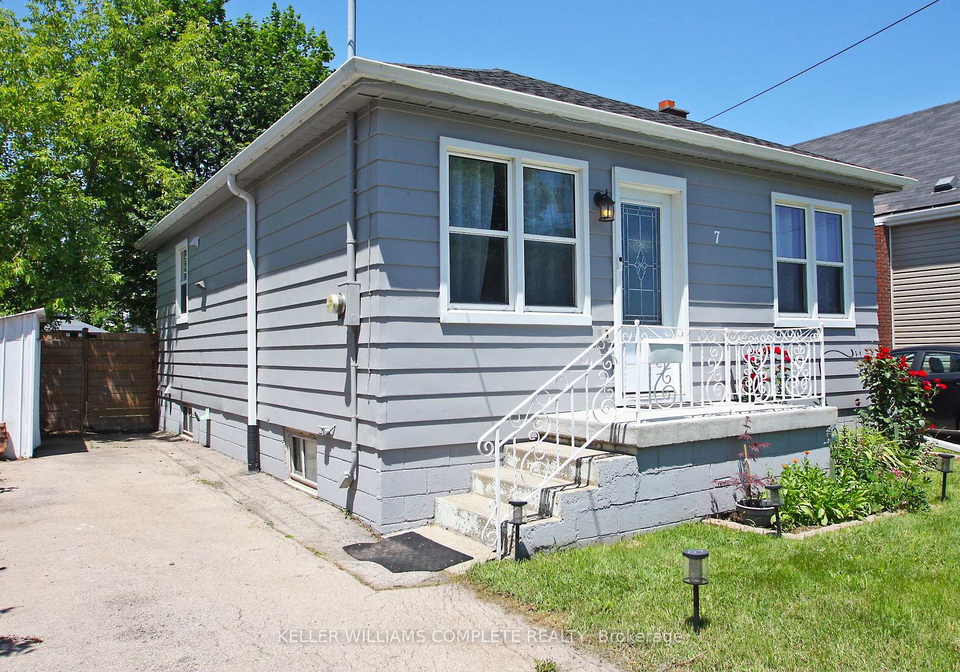 7-lampton-place-hamilton-ontario-x13501698