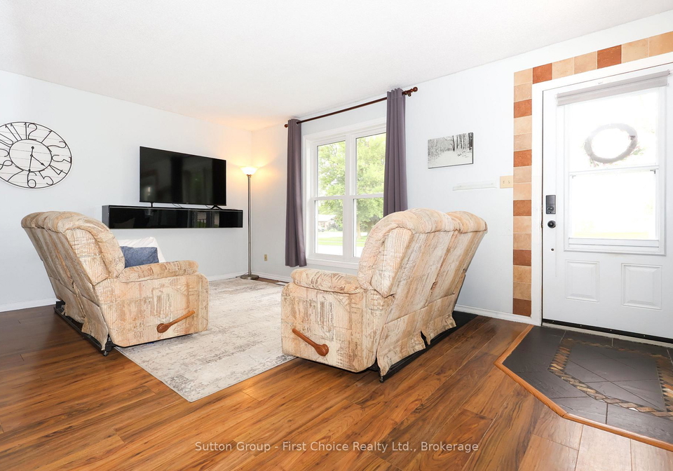 129-mitchell-court-e-west-perth-ontario-x13501744
