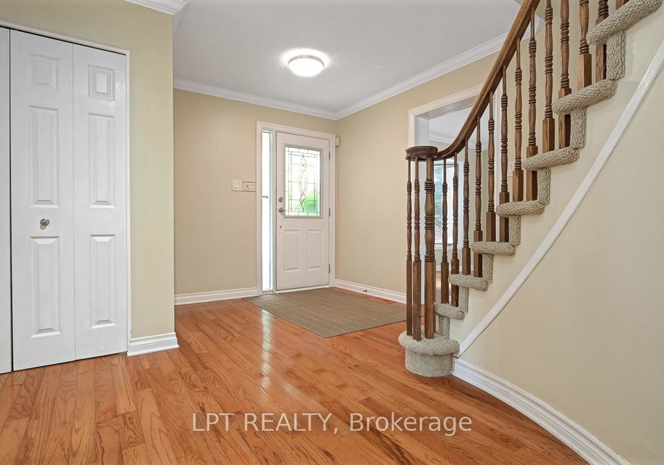 61-shetland-way-kanata-ontario-x13502124