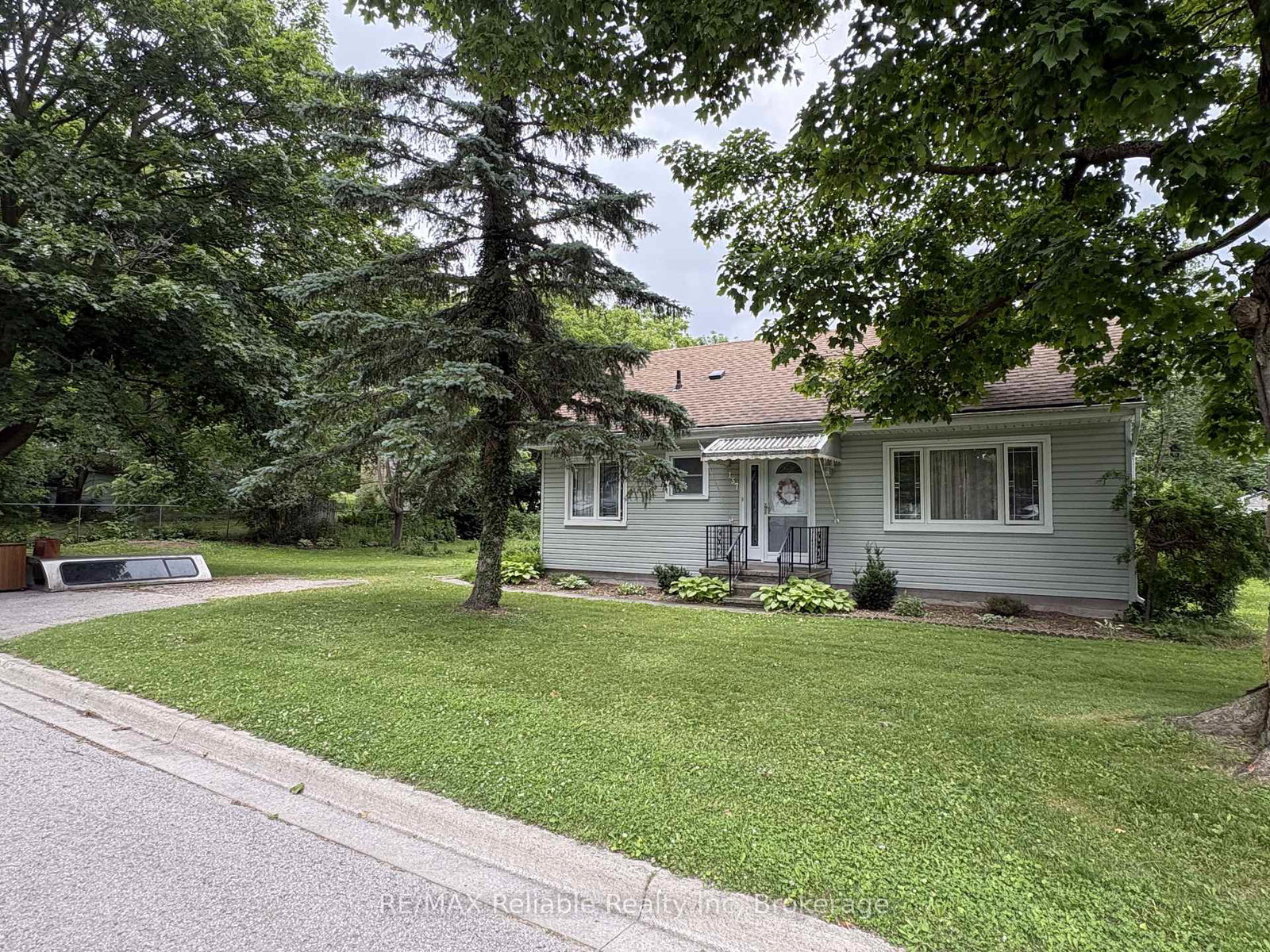 137-fulton-street-central-huron-ontario-x13502188