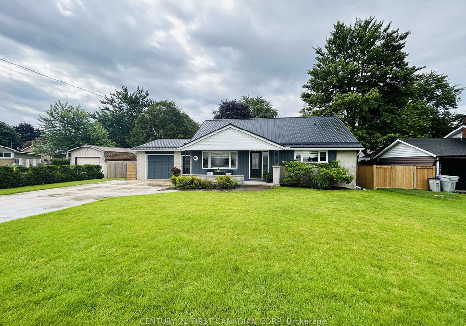 121-wellington-street-w-south-huron-ontario-x13502414