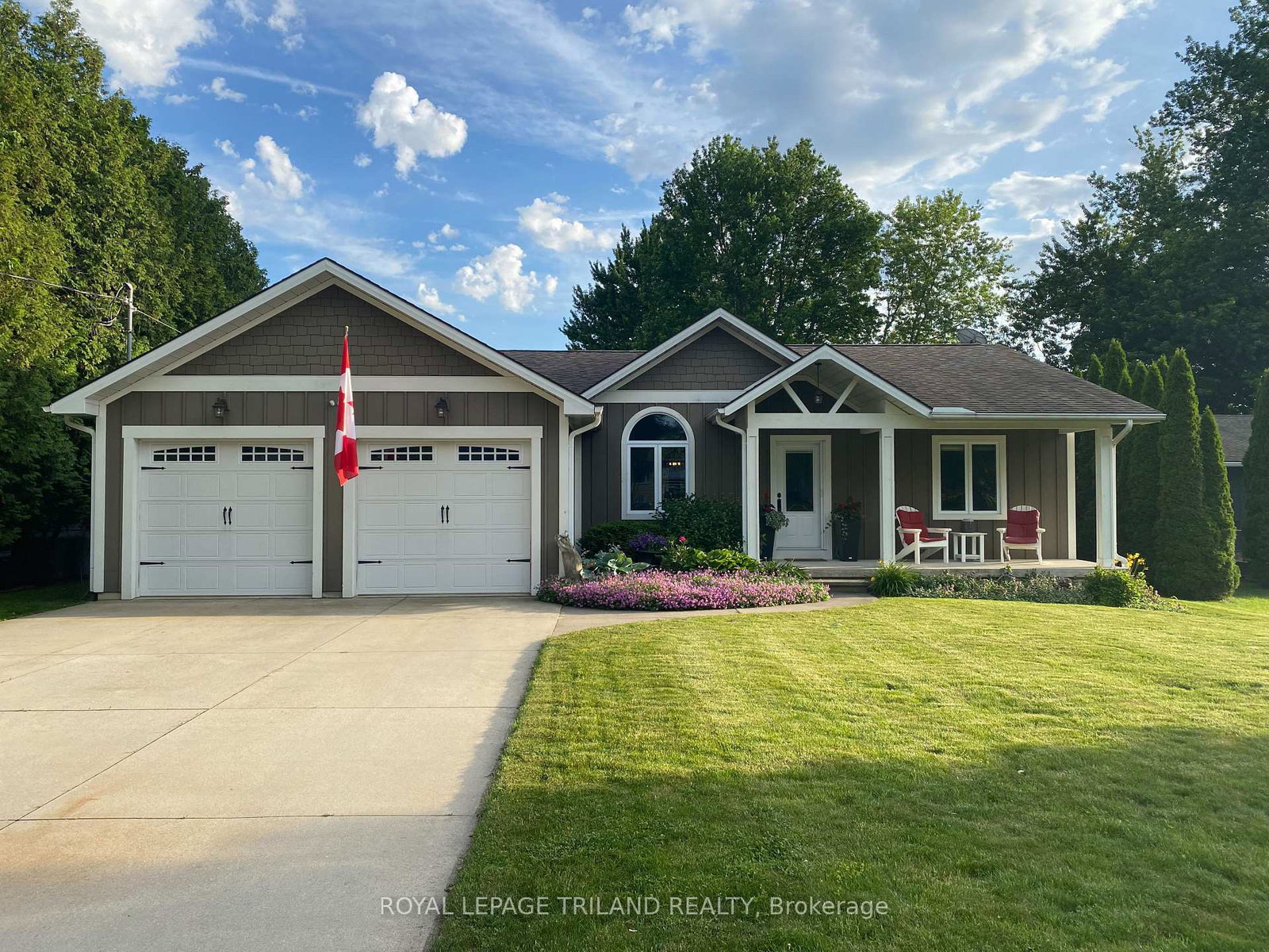 8447-keith-street-lambton-shores-ontario-x13502612