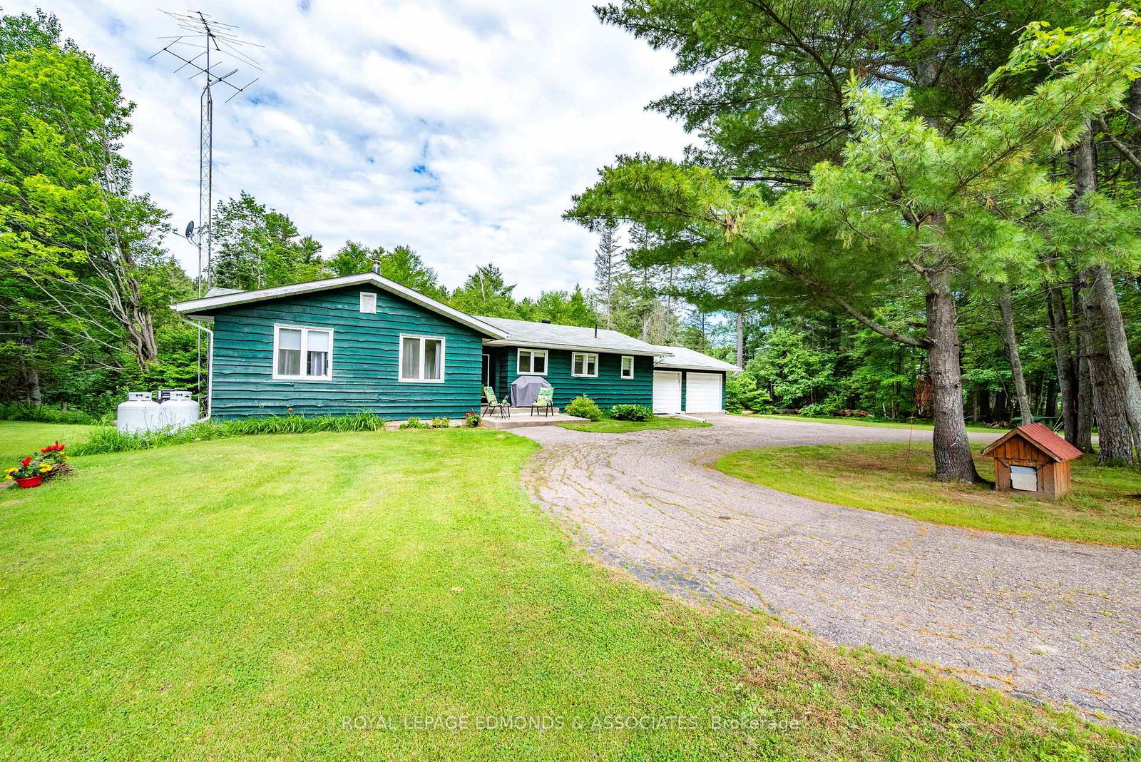 200-walters-road-laurentian-valley-ontario-x13502928