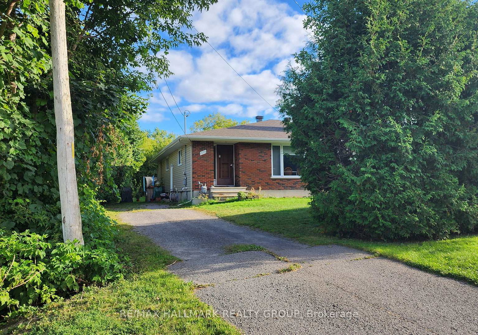 1570-1572-goth-avenue-ottawa-ontario-x13502944