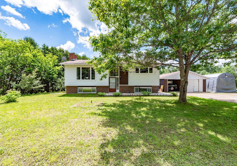 39-ottawa-street-laurentian-hills-ontario-x13502968