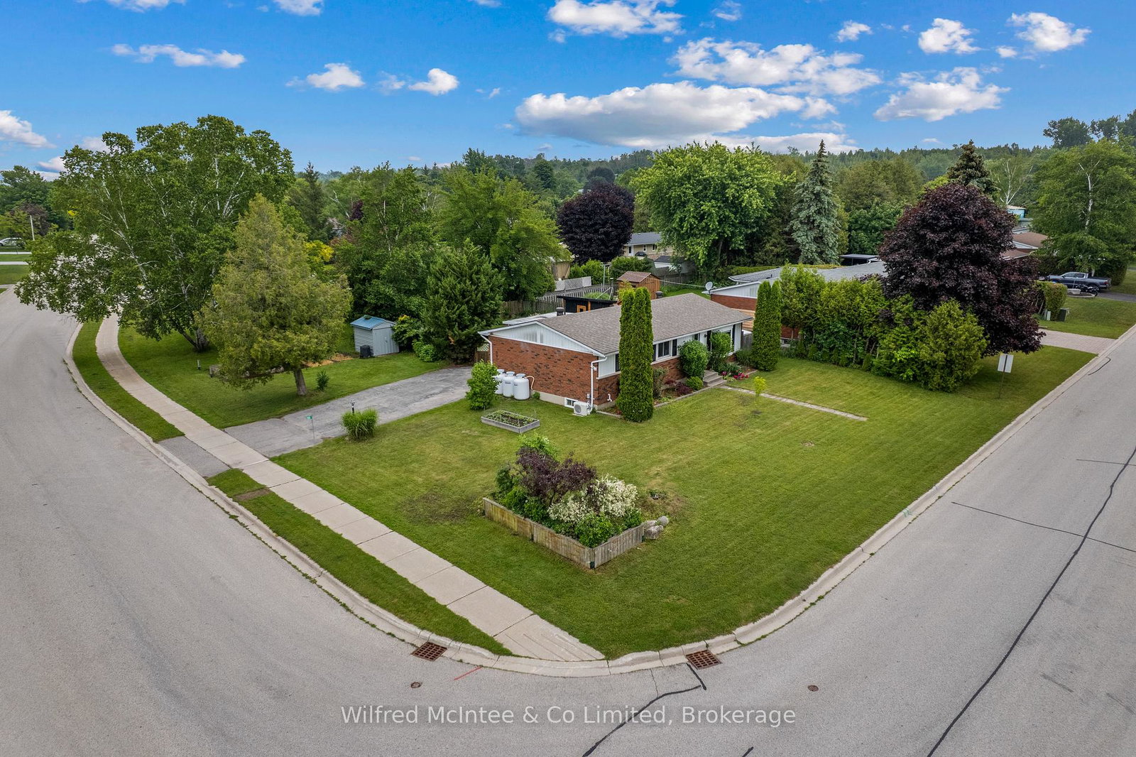 39-inverlyn-crescent-n-kincardine-ontario-x13503120