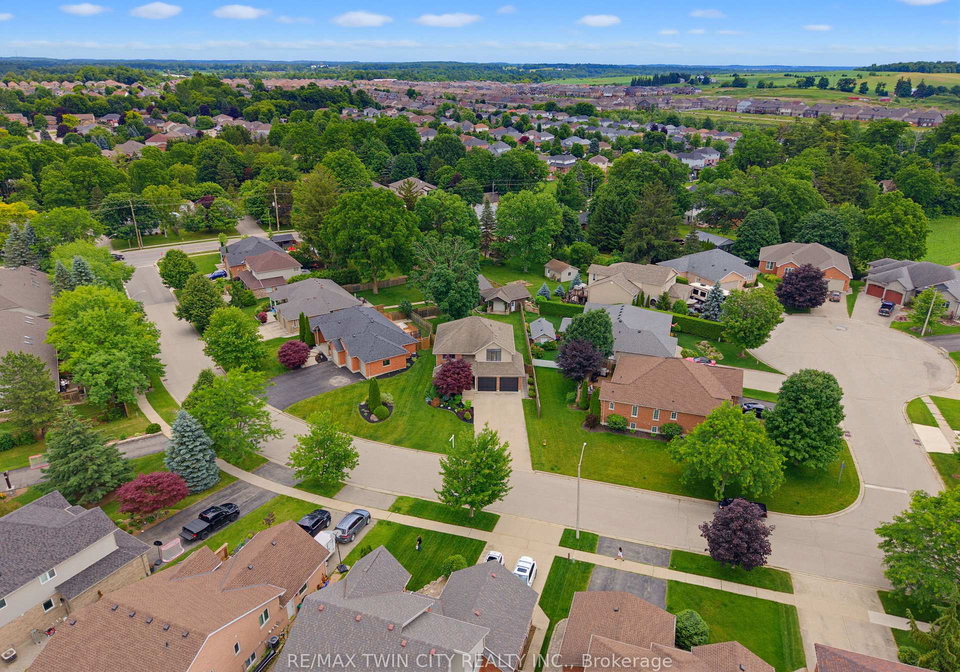 9-burnside-drive-north-dumfries-ontario-x13503212