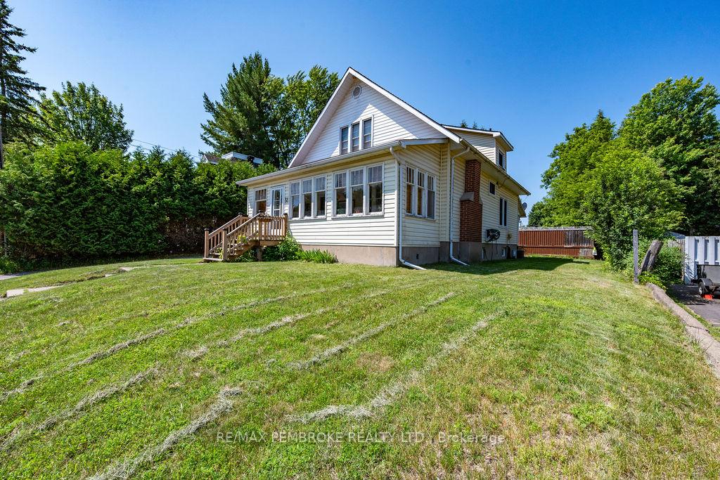 33-doran-road-petawawa-ontario-x13503316