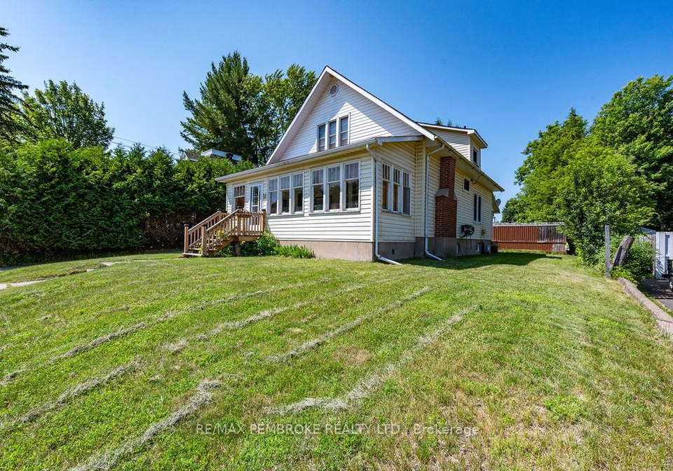 33-doran-road-petawawa-ontario-x13503316