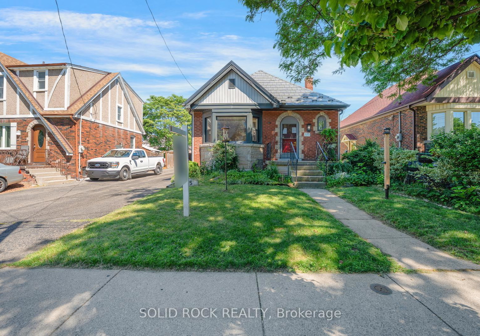 135-wexford-avenue-s-hamilton-ontario-x13503354