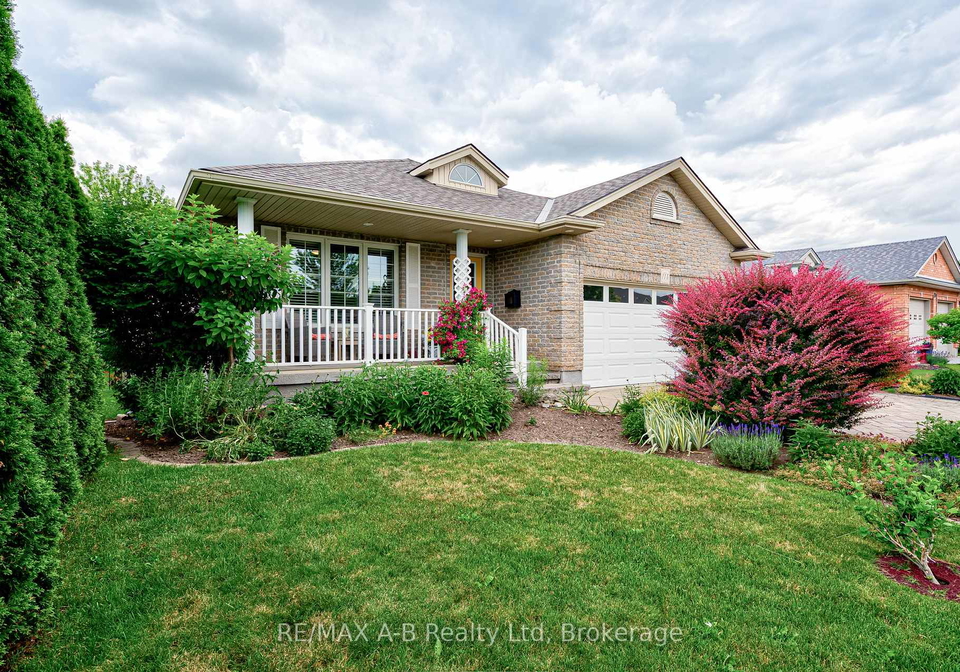 114-hossie-terrace-stratford-ontario-x13503882