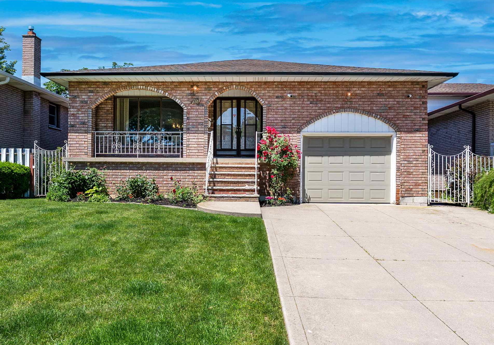 102-markson-crescent-hamilton-ontario-x13504036