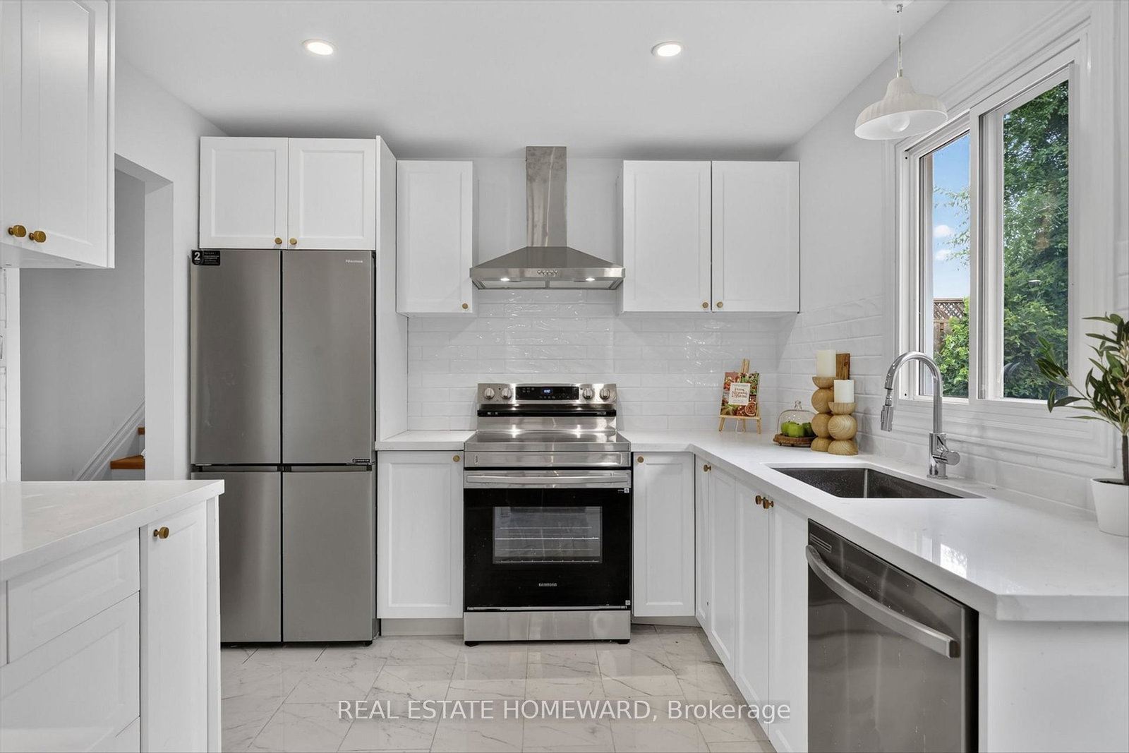 1569-redwood-drive-peterborough-ontario-x13504056