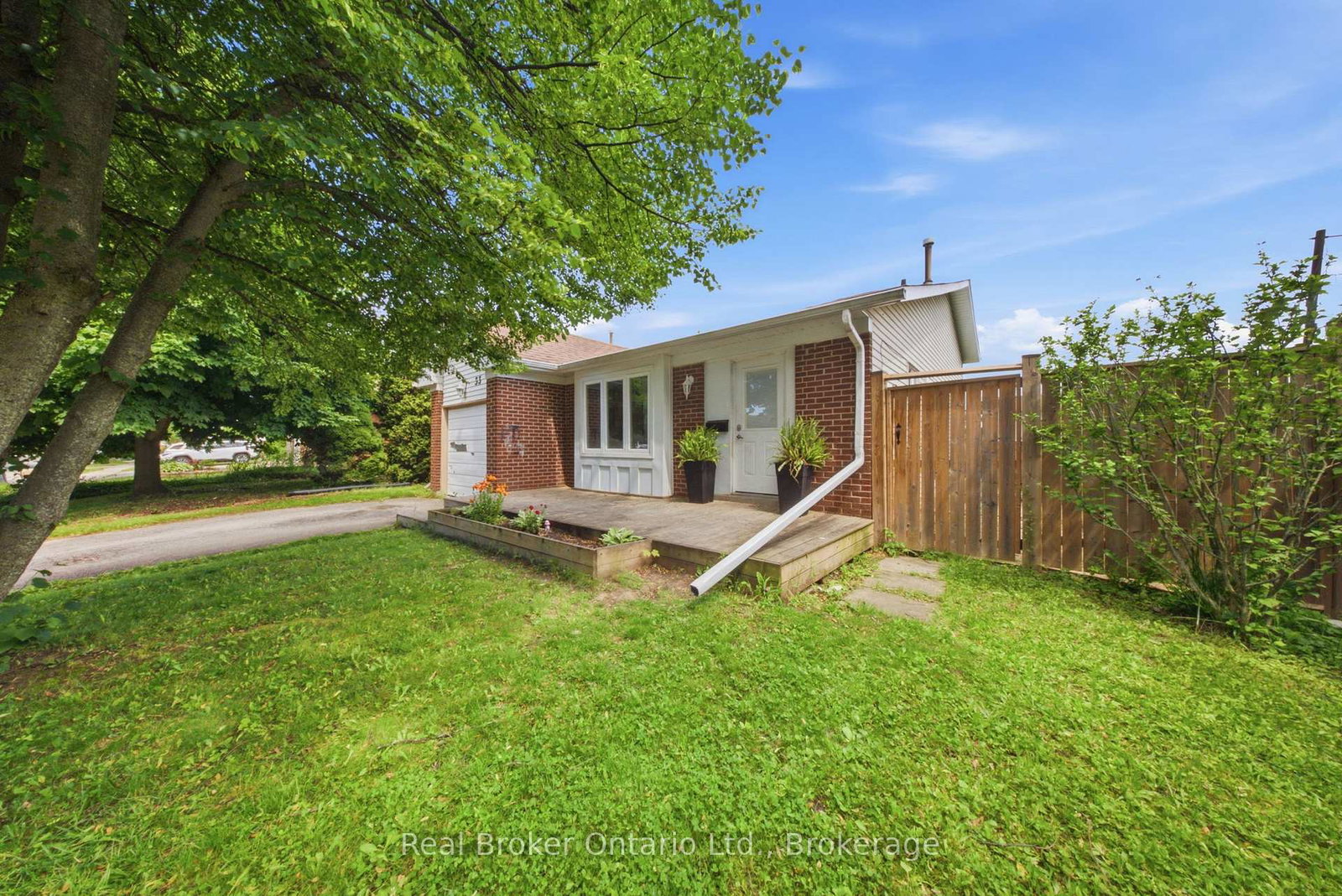 33-hallmark-street-brantford-ontario-x13504152