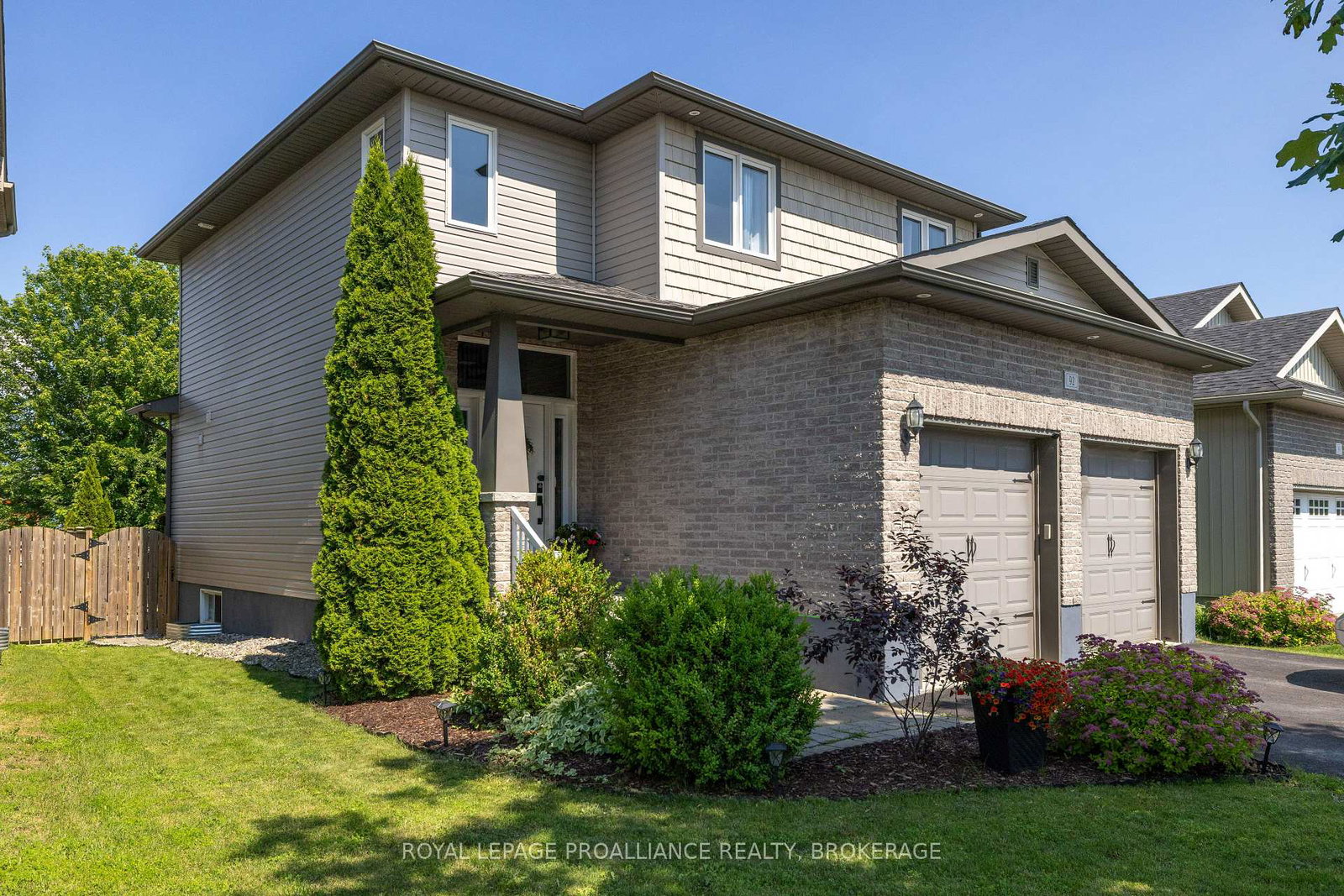 92-windermere-boulevard-loyalist-ontario-x13504254