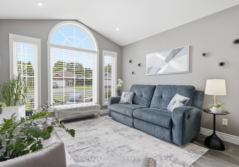 15-chelsea-crescent-belleville-ontario-x13504290