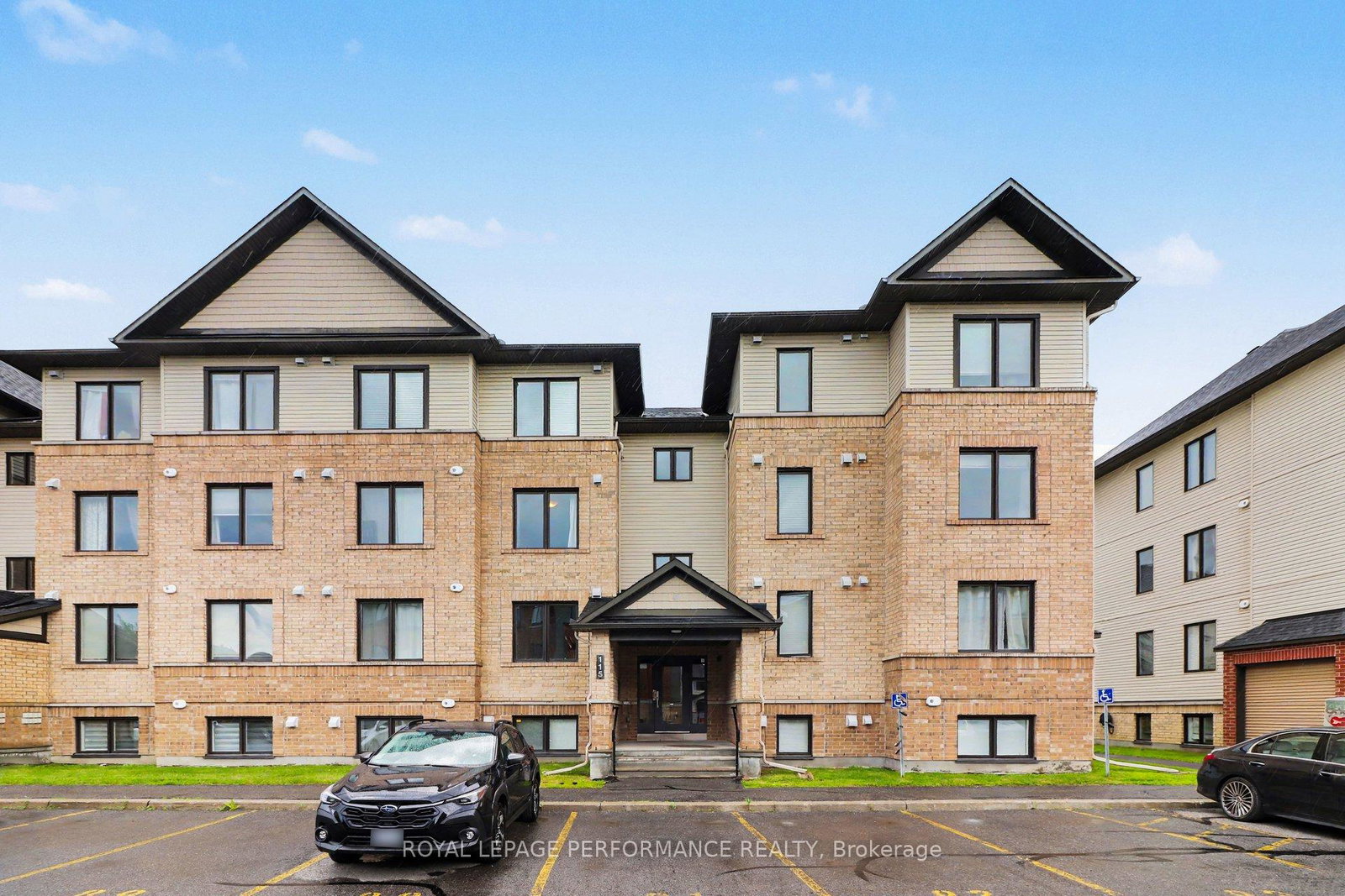 115-bluestone-private-ottawa-ontario-x13504318