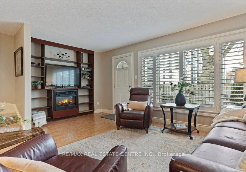 15-green-valley-drive-kitchener-ontario-x13504892