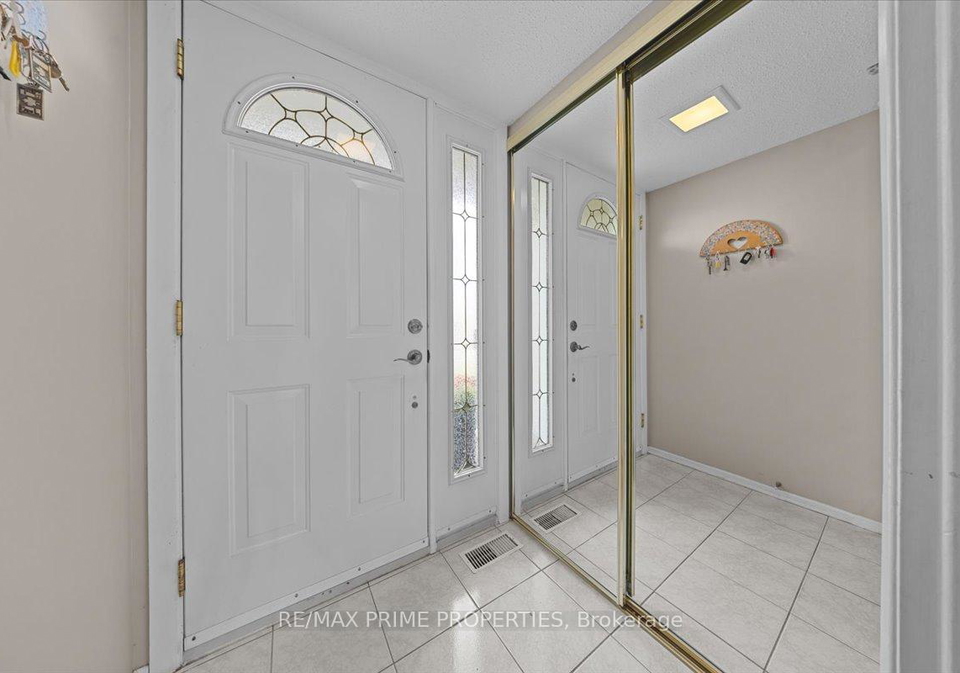 1085-chateau-crescent-ottawa-ontario-x13504902
