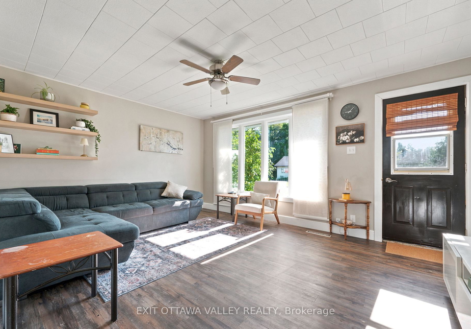 41-huron-street-deep-river-ontario-x13505218