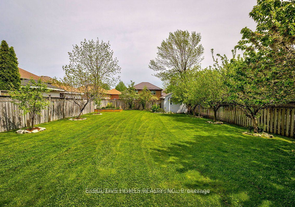 42-richmond-crescent-hamilton-ontario-x13505654