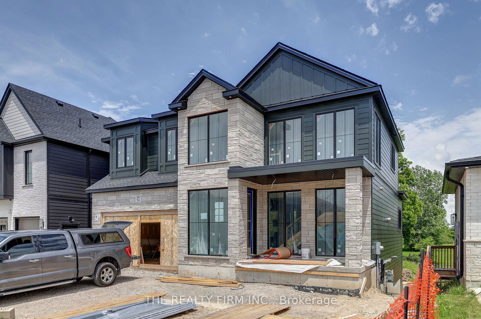 54-royal-crescent-southwold-ontario-x13505958